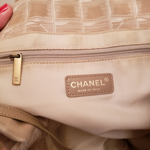 Chanel Jacquard Tote Bag - Picture 5 of 16